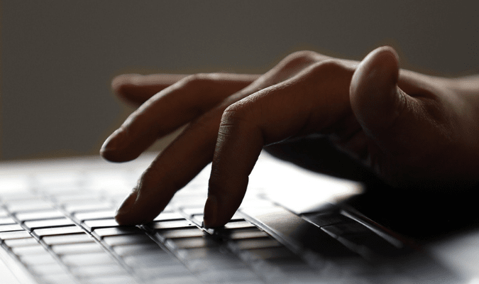 アマゾン 規約 運用体制